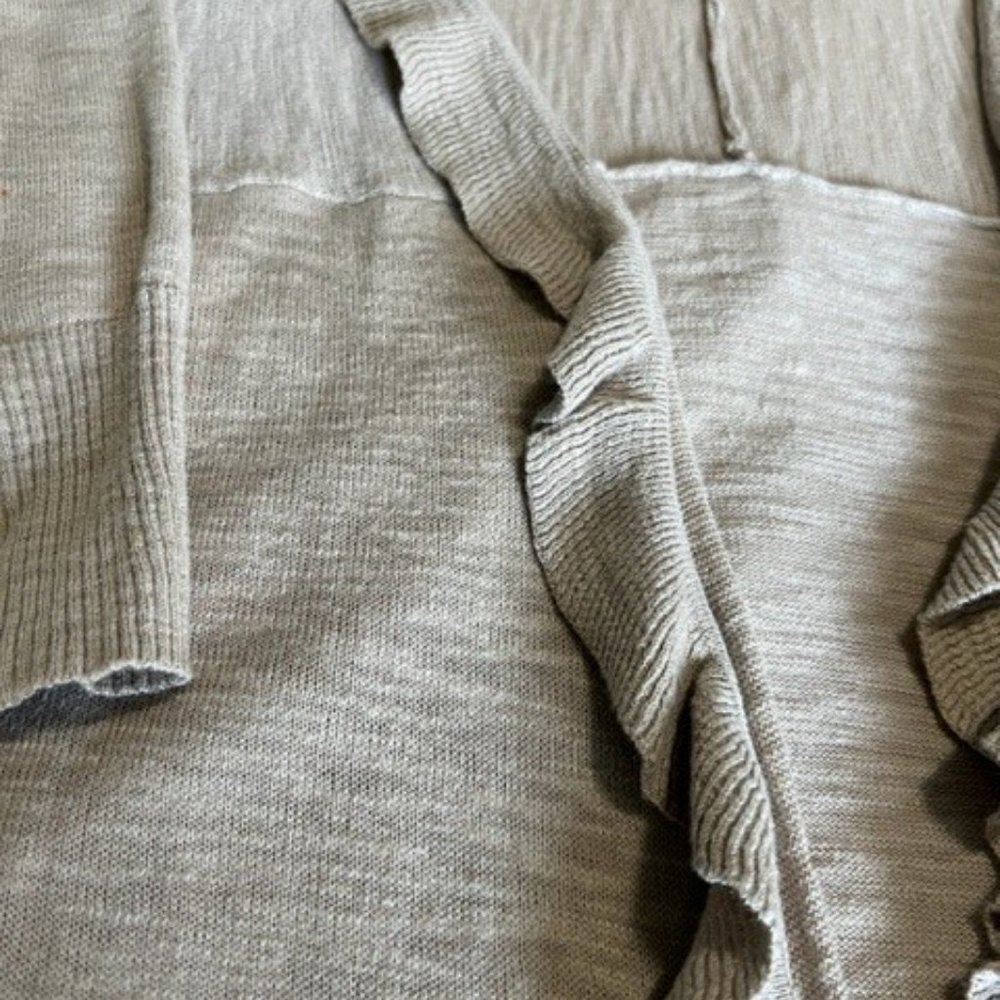 One A Tan Ruffled Cardigan Size Small - Picture 3 of 3